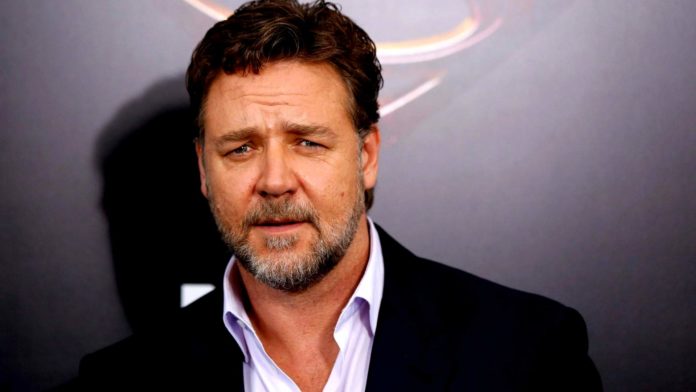 Russell Crowe pictures 696x392