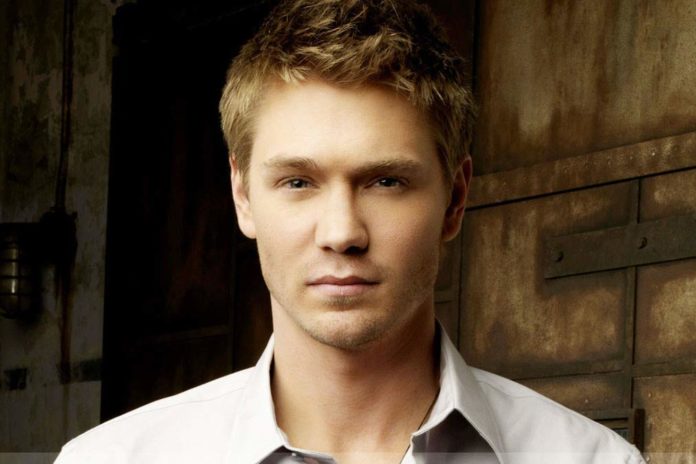 Chad Michael Murray image 696x464