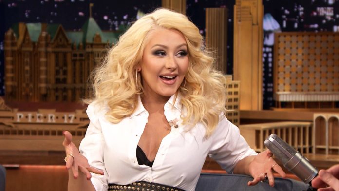 Christina Aguilera image 696x392