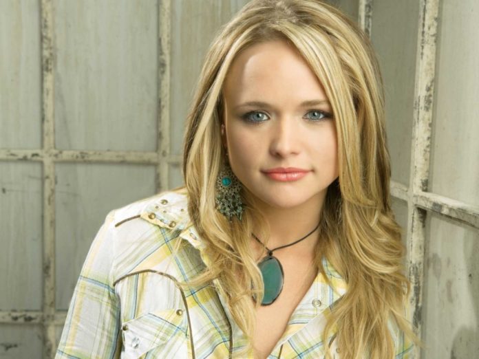 Miranda Lambert image 696x522