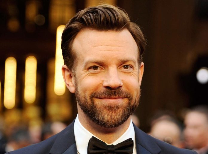 Pictures of Jason Sudeikis 696x517