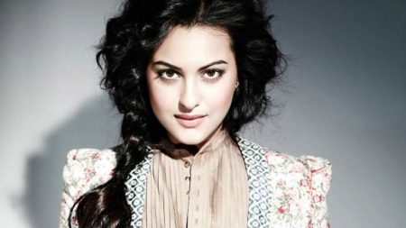 Sonakshi Sinha image