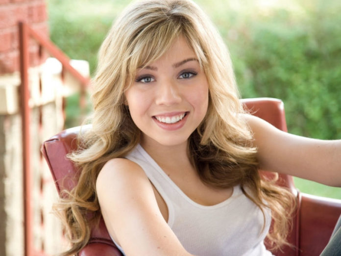 jennette mccurdy image 696x522
