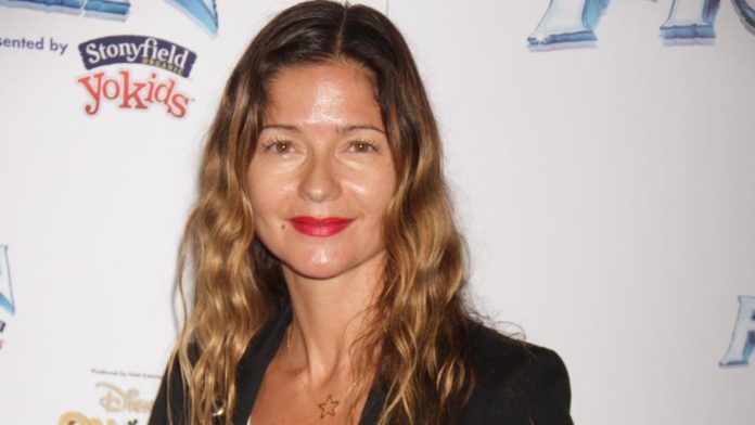 Jill Hennessy image 696x392