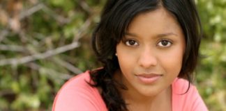 Tiya Sircar pics