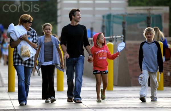 Alexis Kneif with family at a tennis tournament