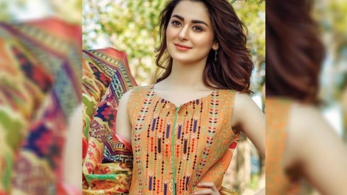 hania amir hot photo shoot firdous lawn 2017 696x391