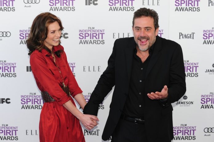 Cute Pictures Jeffrey Dean Morgan Hilarie Burton 696x464