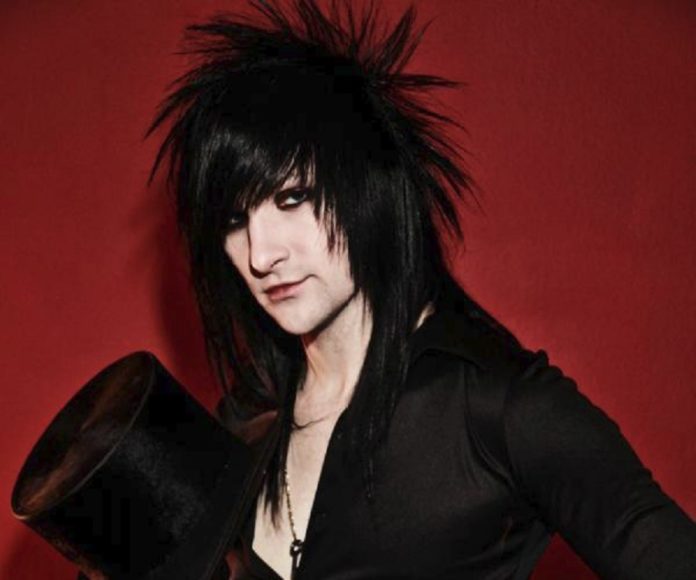 Jinxx Pics 696x580