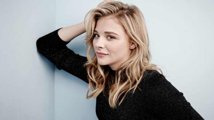 Chloe Grace Moretz Pics 696x391