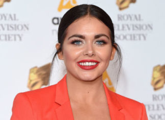 Scarlett Moffatt Pics