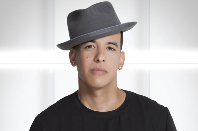 Daddy Yankee Pics 696x460