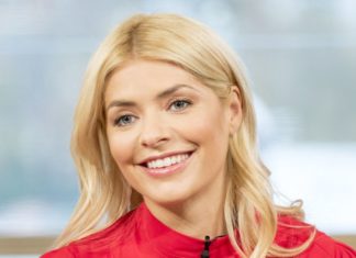 Holly Willoughby Pics