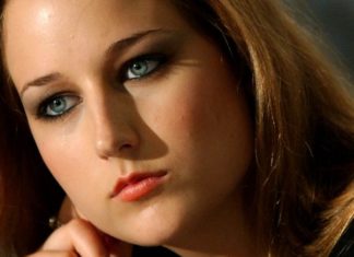 Leelee Sobieski Pics