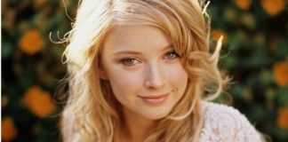 Elisabeth Harnois Pics