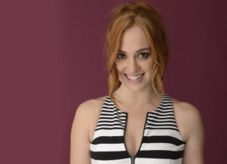 Andrea Bowen Pics