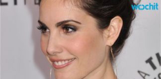 Carly Pope Pics