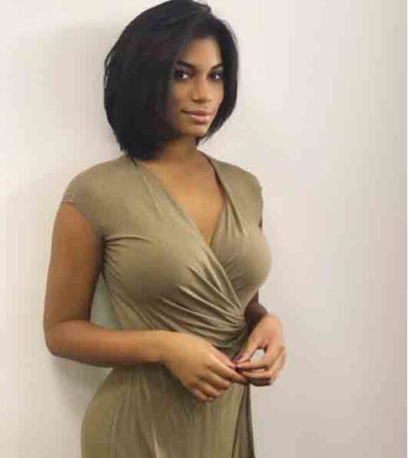 Taylor Rooks Pics