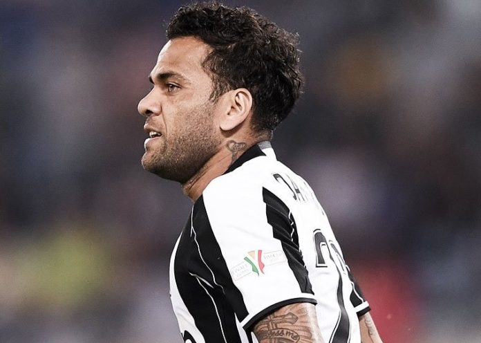 Dani Alves Pics 696x496