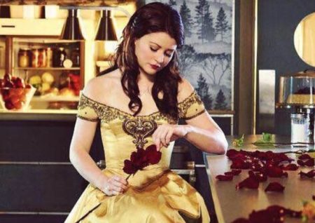 Emilie de Ravin Pics